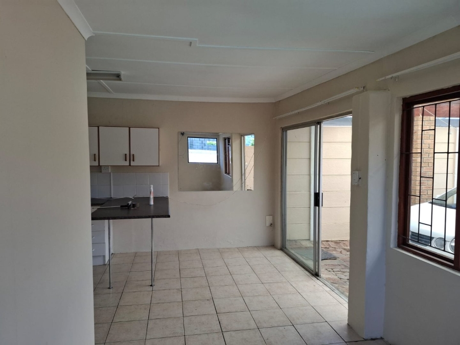 To Let 4 Bedroom Property for Rent in Gordons Bay Central Western Cape